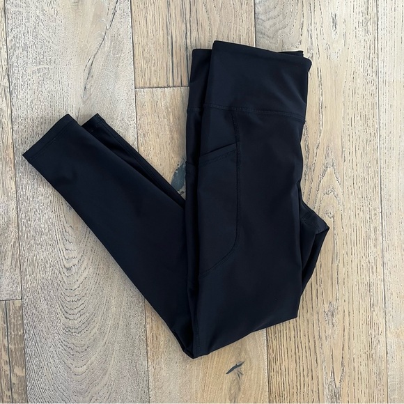 Old Navy Powersoft Black Leggings Pocket High Rise Women Medium Compression - Picture 1 of 7